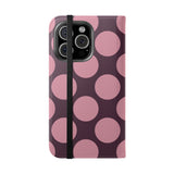 iPhone 16 Pro plånboksfodral i veganskt läder – design med Pink Plum Polka Dot