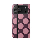 iPhone 17 Pro Max plånboksfodral i veganskt läder – design med Pink Plum Polka Dot