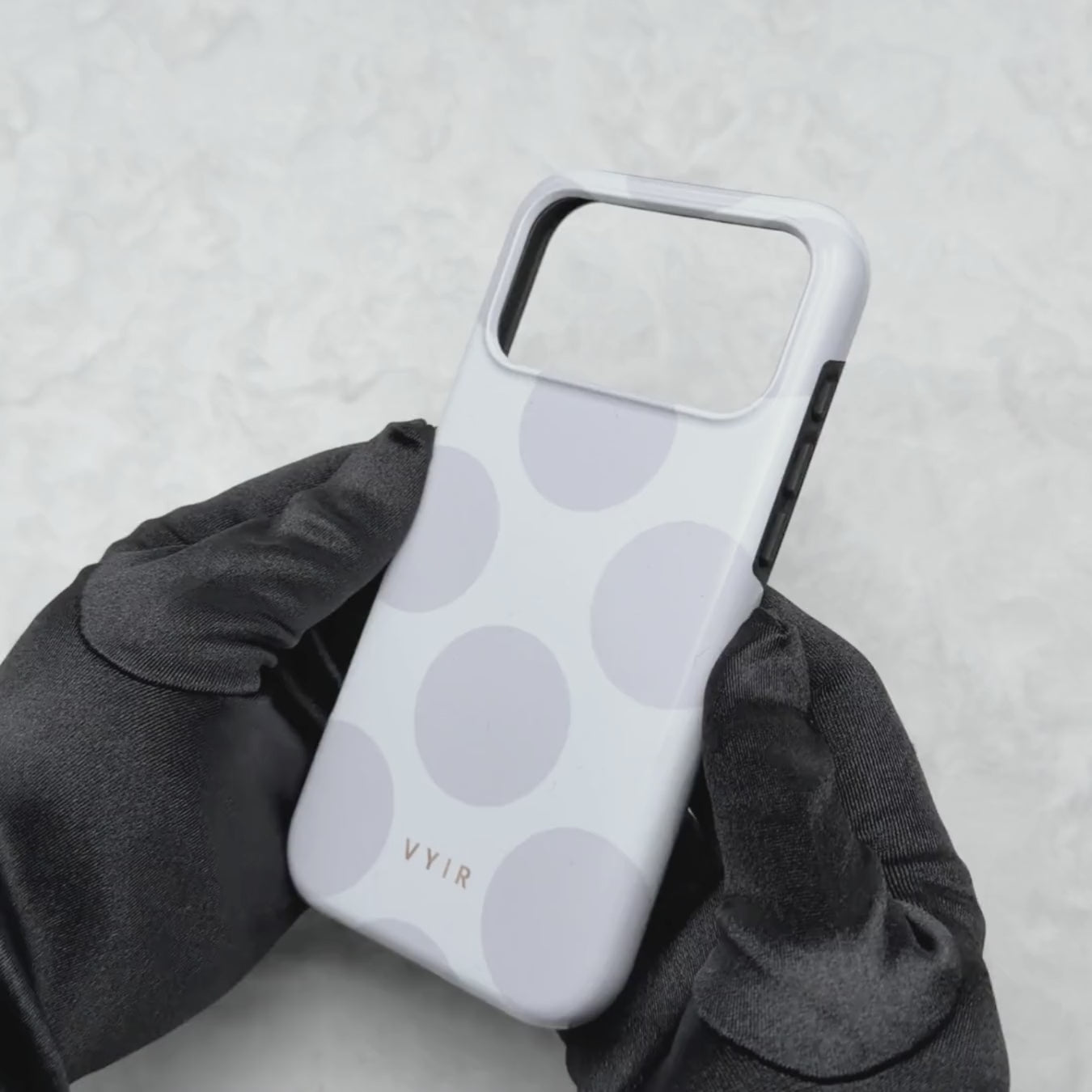 Large Polka Dots, Cloud Gray - Tough Mobilskal